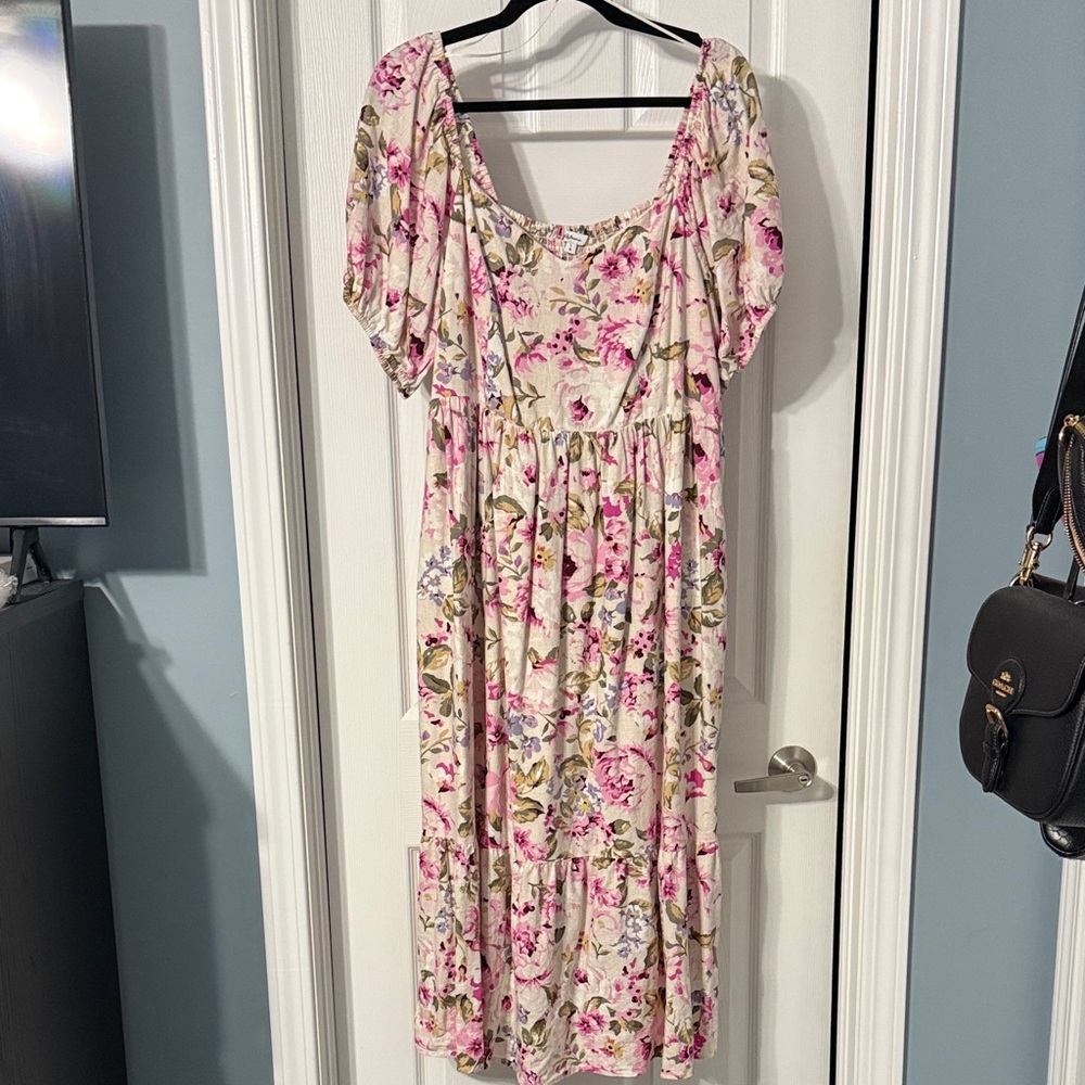 Reitmans x The Birds Papaya Linen Dress
